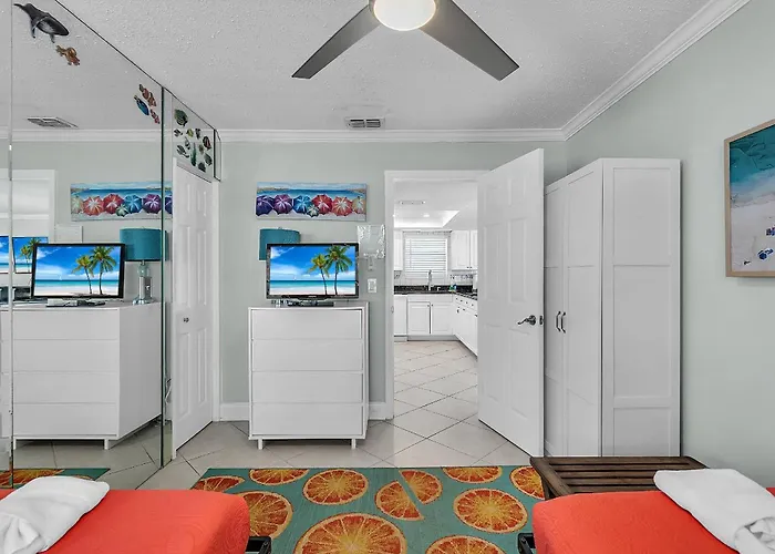 Cypress-n-sun B-2 Holiday home *