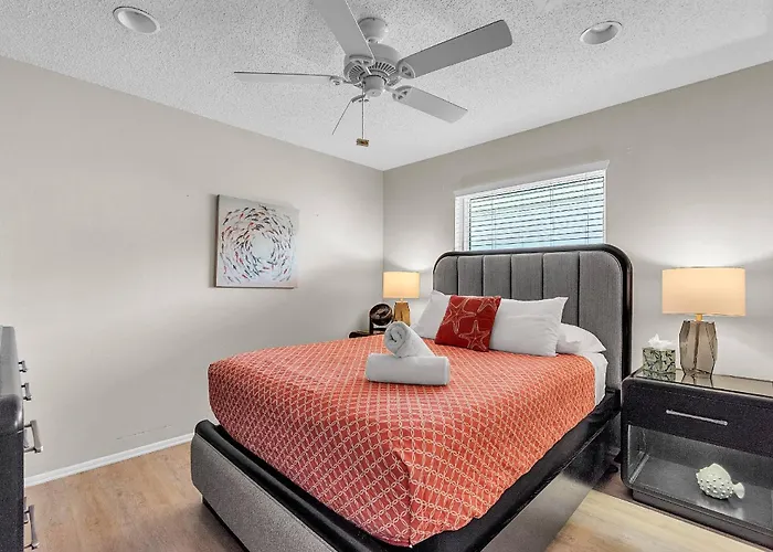 Cypress-n-sun B-2 Holiday home *